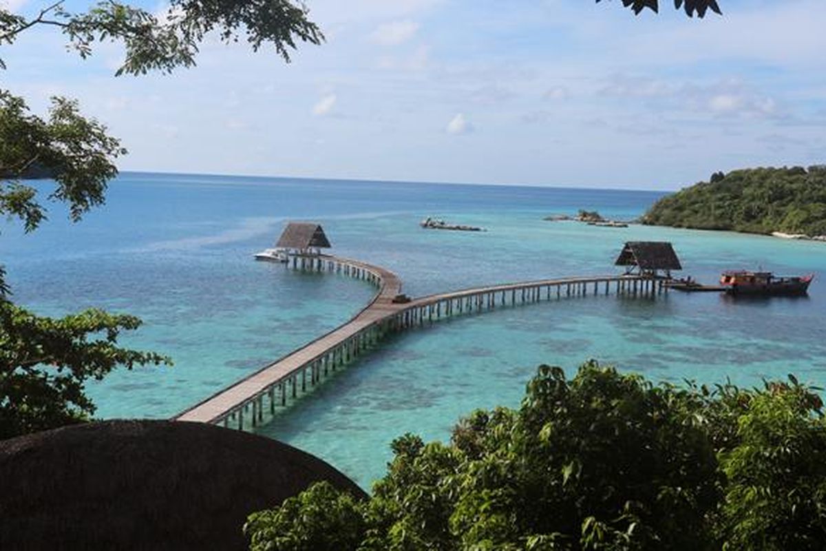 Aerial view of Bawah Reserve islands during seaplane transfer