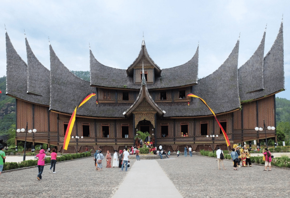 Bukittinggi – Padang Airport