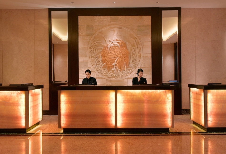 Luxury hotel and resort booking service in Indonesia