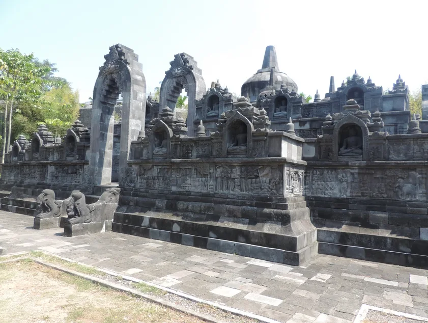 boutique historical tours indonesia