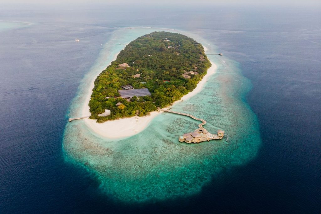 luxury private islands indonesia